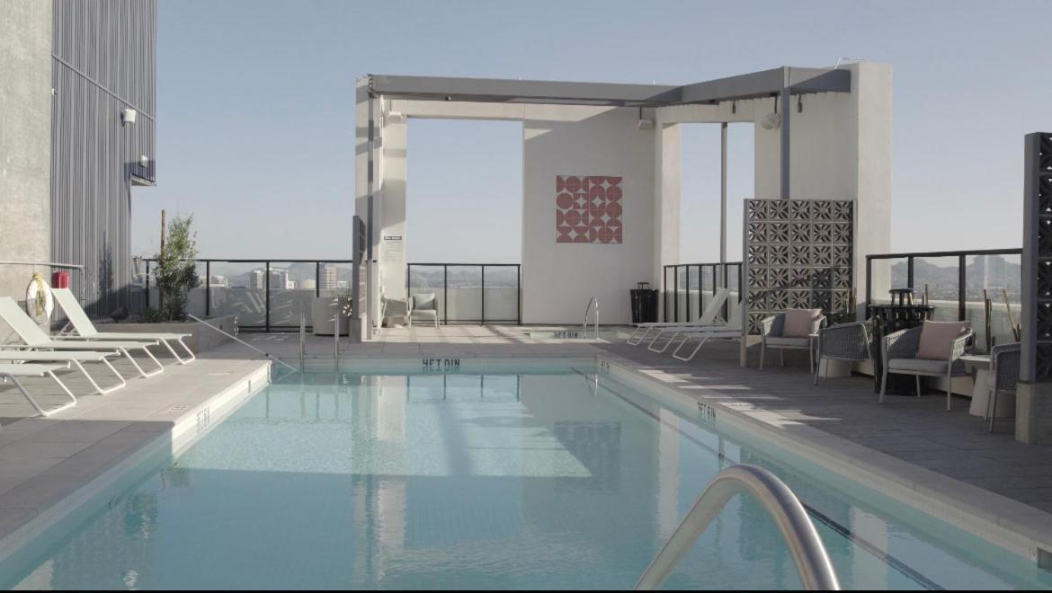 フェニックスCouples Getaway Highrise Dwntown Phx Skyline Viewsアパートメント エクステリア 写真